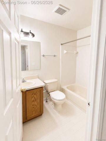 17014 Country Ridge Lane, Macomb Township, MI 48044
