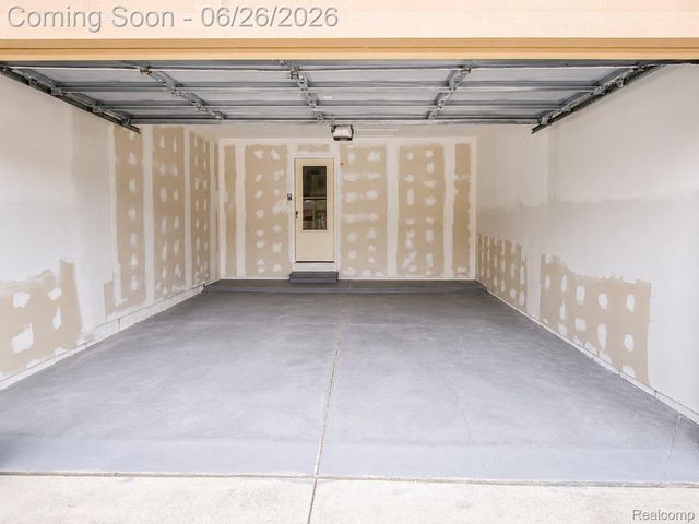 17014 Country Ridge Lane, Macomb Township, MI 48044