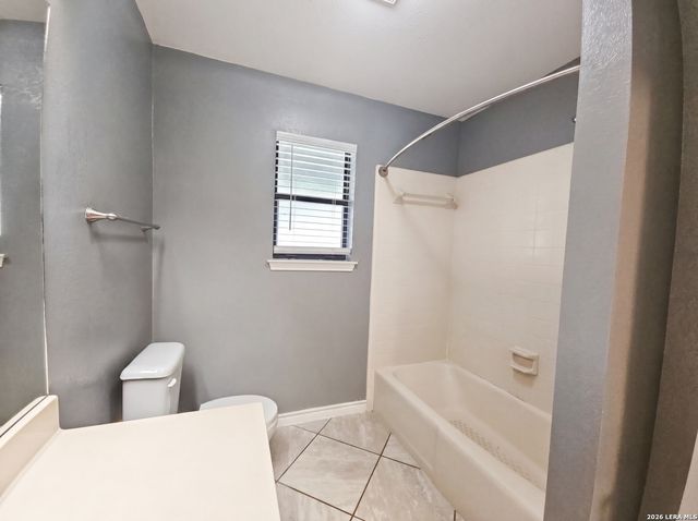 306 RANCHERO RD, Kerrville, TX 78028