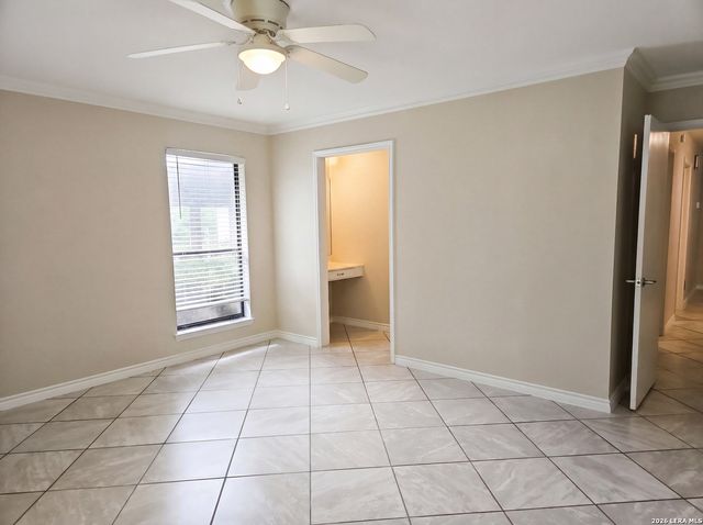 306 RANCHERO RD, Kerrville, TX 78028