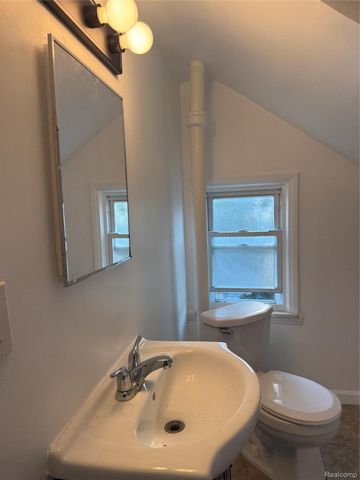 7535 REPUBLIC Avenue, Warren, MI 48091