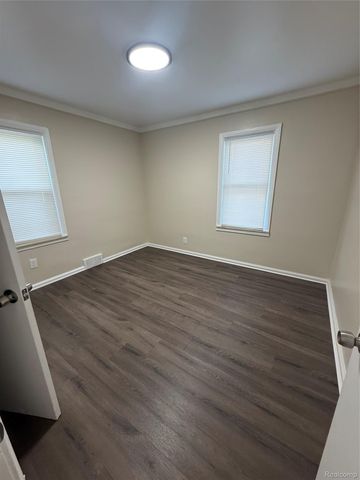 7535 REPUBLIC Avenue, Warren, MI 48091