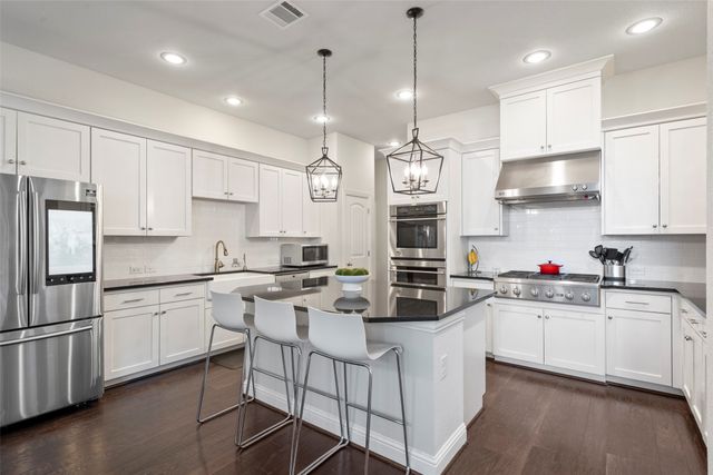 18265 Brighton Green, Dallas, TX 75252