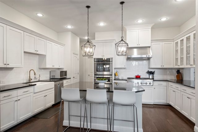 18265 Brighton Green, Dallas, TX 75252