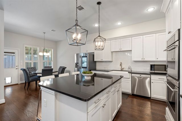 18265 Brighton Green, Dallas, TX 75252