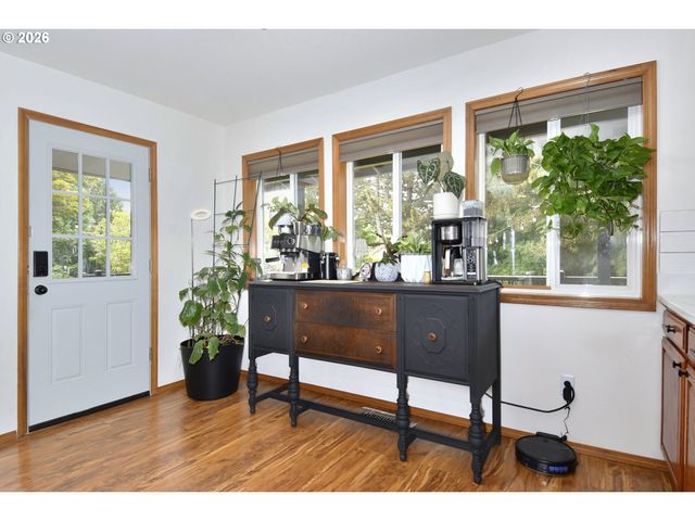 1067 Se DOGWOOD Ln, Gresham, OR 97080