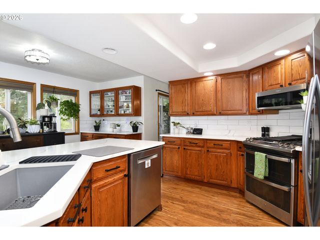 1067 Se DOGWOOD Ln, Gresham, OR 97080