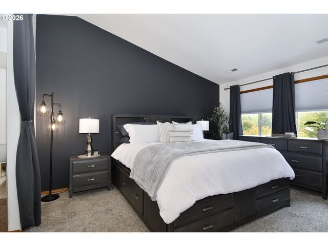 1067 Se DOGWOOD Ln, Gresham, OR 97080