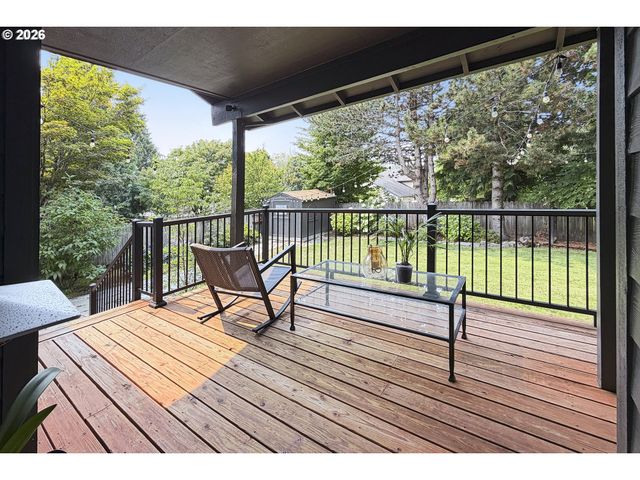 1067 Se DOGWOOD Ln, Gresham, OR 97080