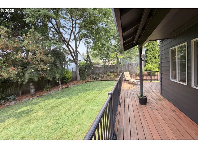 1067 Se DOGWOOD Ln, Gresham, OR 97080