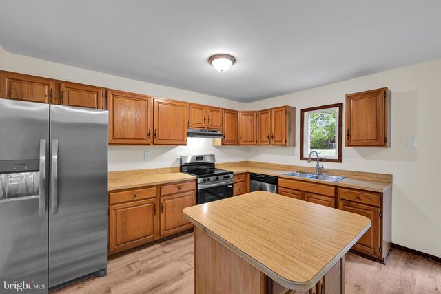 4169 RITTENHOUSE LN, Skippack, PA 19474