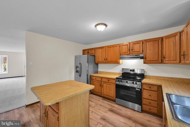 4169 RITTENHOUSE LN, Skippack, PA 19474