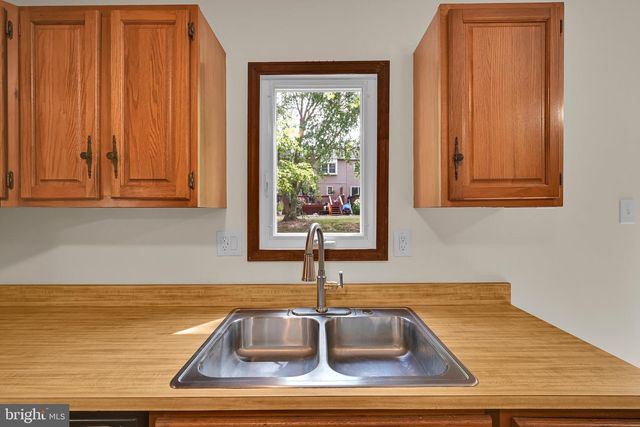 4169 RITTENHOUSE LN, Skippack, PA 19474