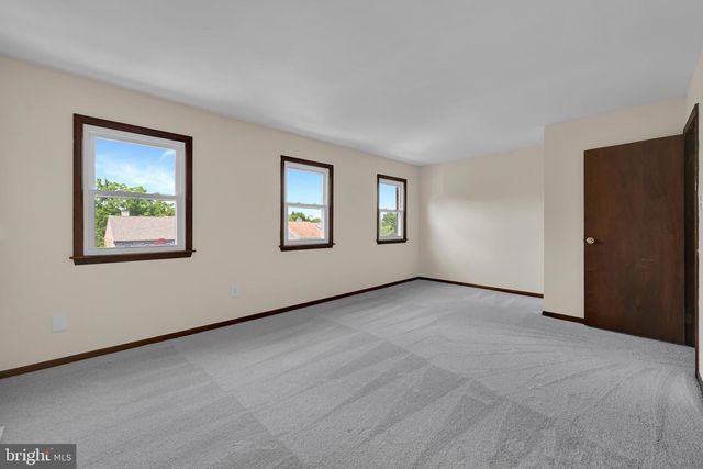 4169 RITTENHOUSE LN, Skippack, PA 19474