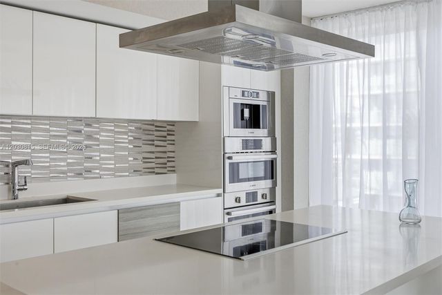 330 Sunny Isles Blvd 5-708, Sunny Isles Beach, FL 33160