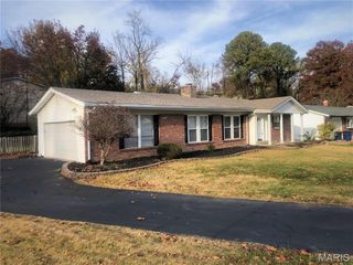 11365 Momarte Lane, Creve Coeur, MO 63146