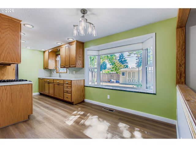 13541 Sw 63RD Pl, Portland, OR 97219