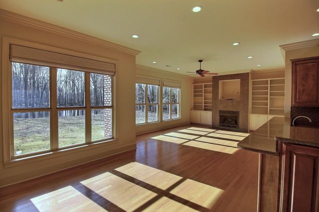 580 HICKORY LAKE RD, Eads, TN 38028