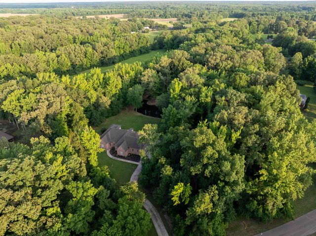 580 HICKORY LAKE RD, Eads, TN 38028