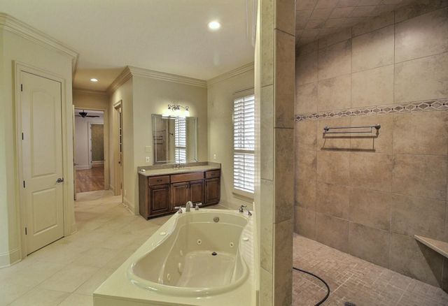 580 HICKORY LAKE RD, Eads, TN 38028