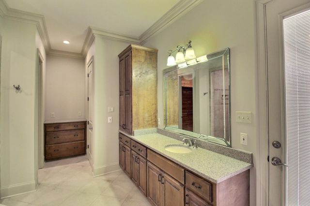 580 HICKORY LAKE RD, Eads, TN 38028