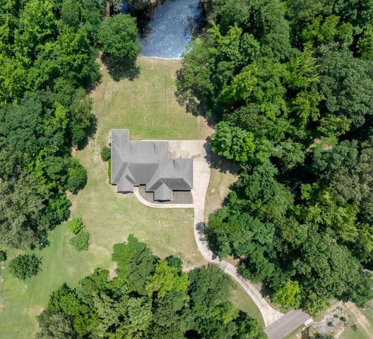 580 HICKORY LAKE RD, Eads, TN 38028