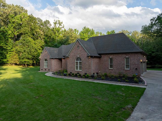 580 HICKORY LAKE RD, Eads, TN 38028