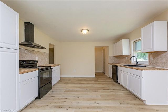 304 Phillips Street, Thomasville, NC 27360