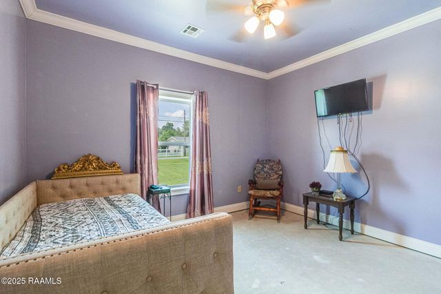 1834 E Bridge Street, Breaux Bridge, LA 70517