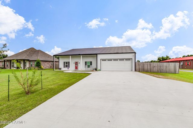 1834 E Bridge Street, Breaux Bridge, LA 70517