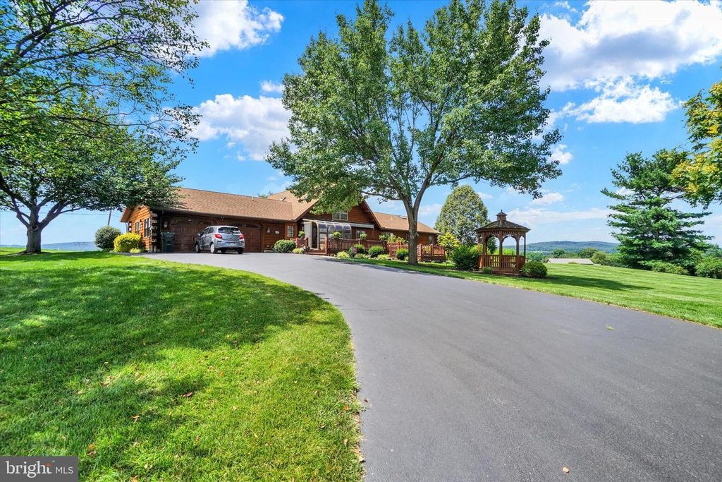 695 FREYSVILLE RD, Hellam, PA 17406