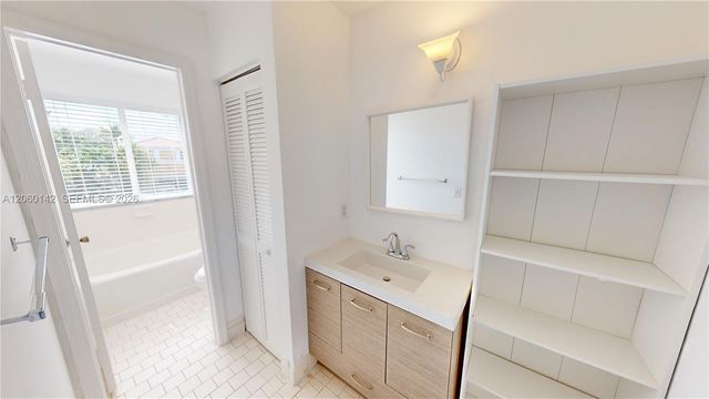 17343 SW 142nd Place, Miami, FL 33177