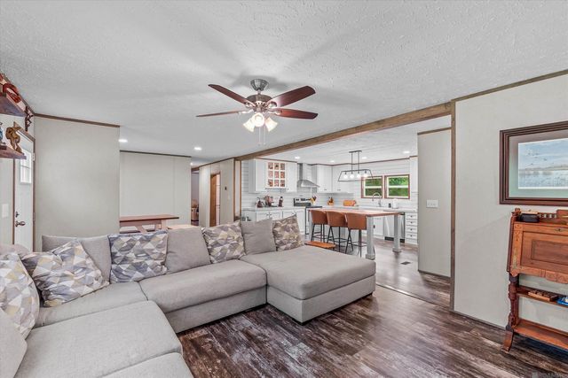 19646 King George, Livingston, LA 70754