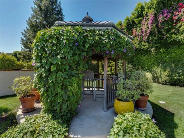 19143 Marilla, Northridge, CA 91324