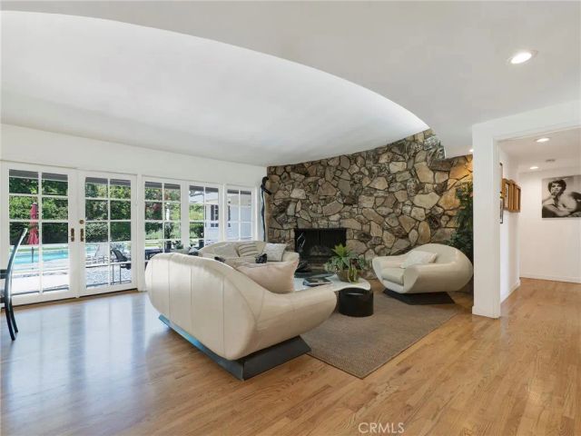19143 Marilla, Northridge, CA 91324
