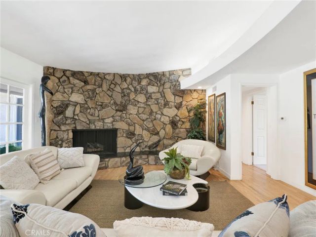 19143 Marilla, Northridge, CA 91324
