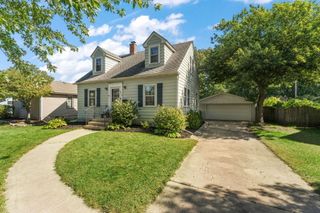 8433 Kraay Avenue, Munster, IN 46321