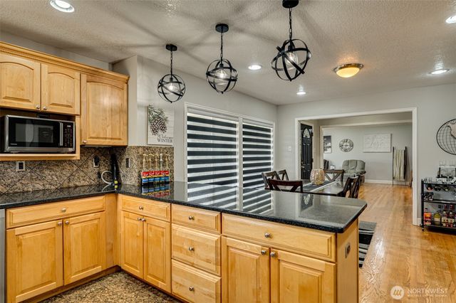 2126 Lewis River Road, Woodland, WA 98674