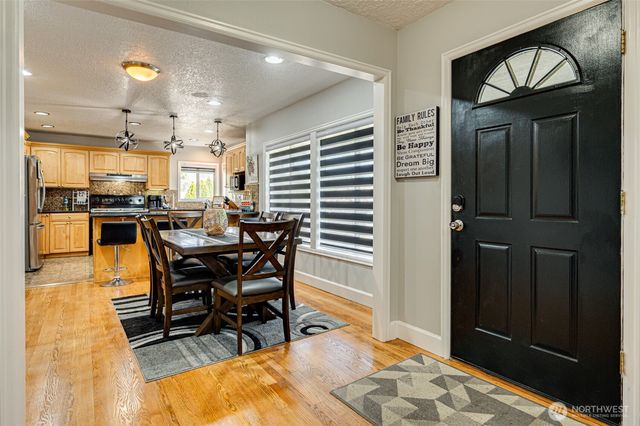 2126 Lewis River Road, Woodland, WA 98674