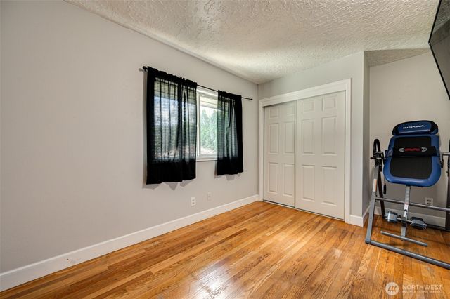 2126 Lewis River Road, Woodland, WA 98674