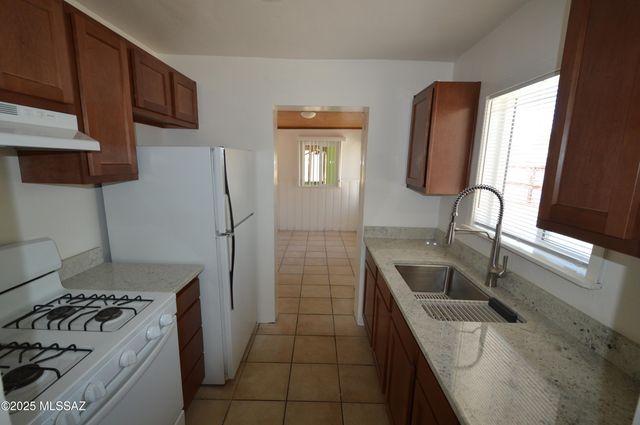 2119 N Catalina Avenue, Tucson, AZ 85712