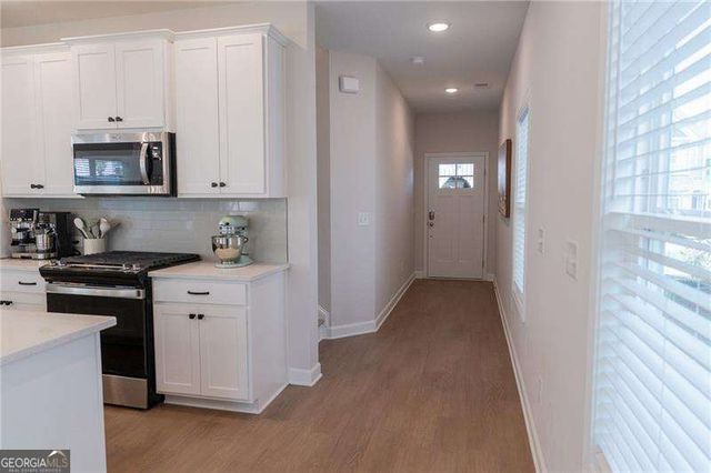 112 Winsome Way, Woodstock, GA 30188
