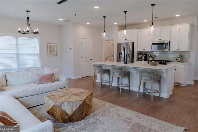 112 Winsome Way, Woodstock, GA 30188