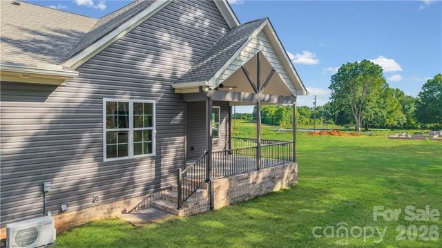 109 Frost Road, Advance, NC 27006