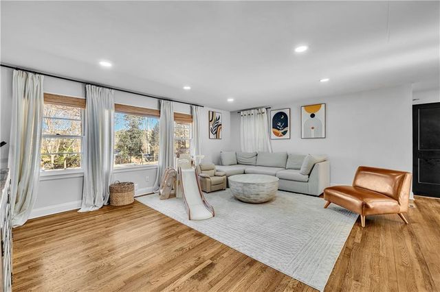 715 Woodvalley SW Road, Mableton, GA 30126