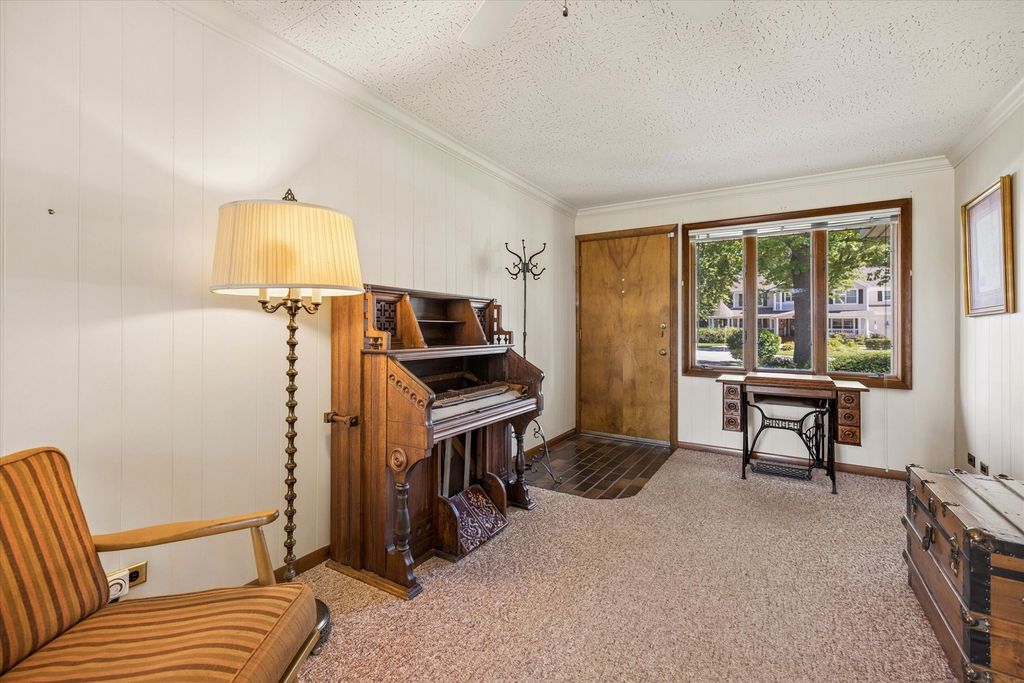 1660 N Highland Avenue, Arlington Heights, IL 60004 — photo 5