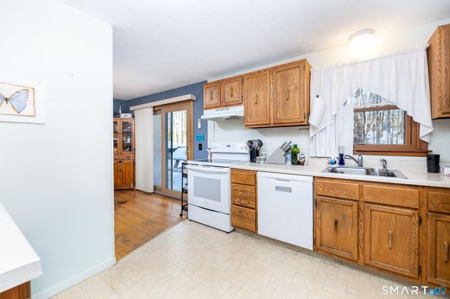 46 Lakeshore Drive, New Hartford, CT 06057