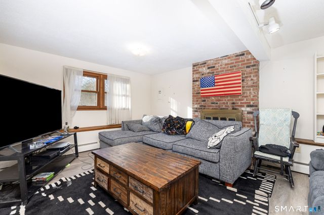 46 Lakeshore Drive, New Hartford, CT 06057