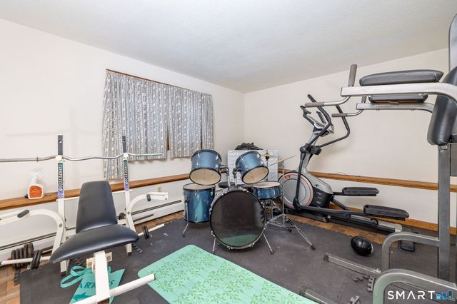 46 Lakeshore Drive, New Hartford, CT 06057