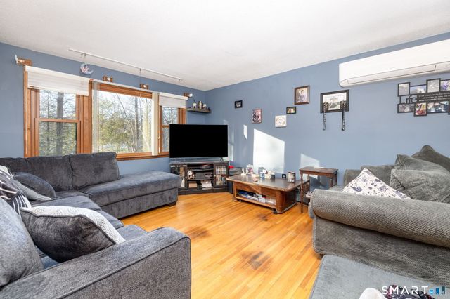 46 Lakeshore Drive, New Hartford, CT 06057